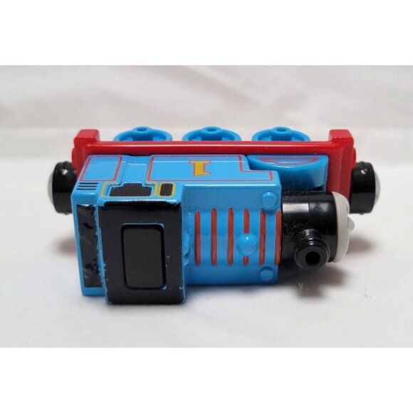 Thomas & Friends 2012 Gullane Take Along Thomas the Engine Lights Talks CFR92 - Picture 6 of 7